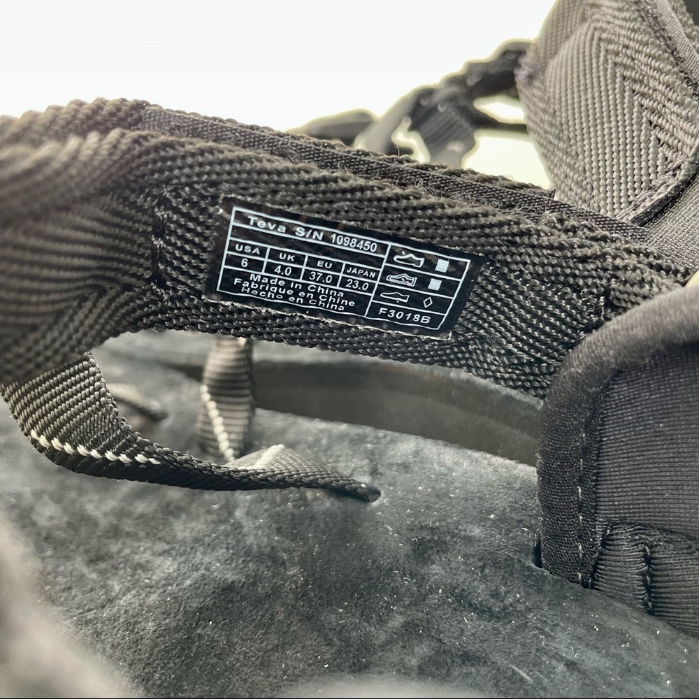 TEVA x TOTOKAELO EXCLUSIVE Black Emmi Sandals - Picture 6 of 6